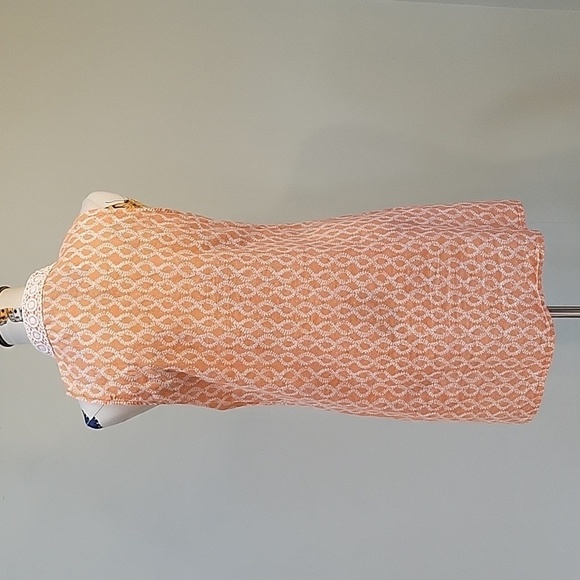 rock flower paper orange & white sleeveless tunic. Size is Large. 100% cotton. - Picture 4 of 8